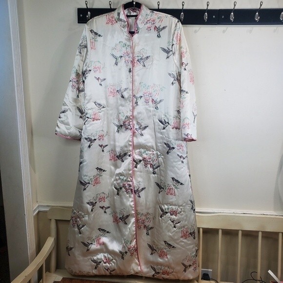 WILDLIFE FEDERATION LOUNGE coat hummingbird Asian kimono king robe small - Picture 1 of 7
